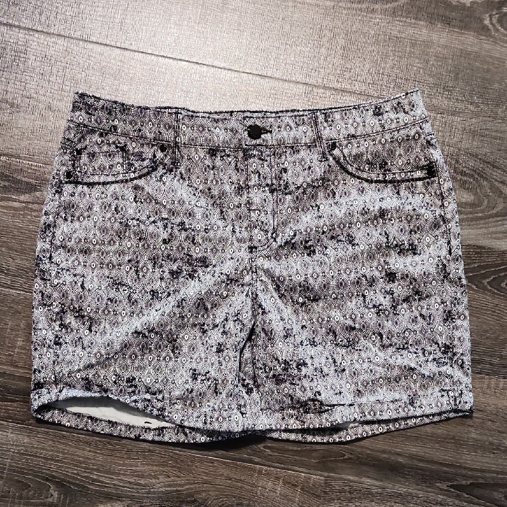 💋 Bandolino "Amy" modern fit Short 💋